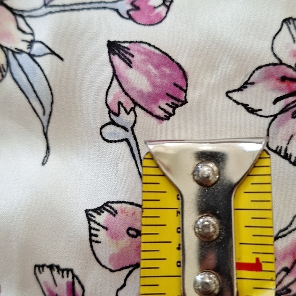 Cupcakes and Cashmere Cortina Floral Print Tank Top - Picture 13 of 15